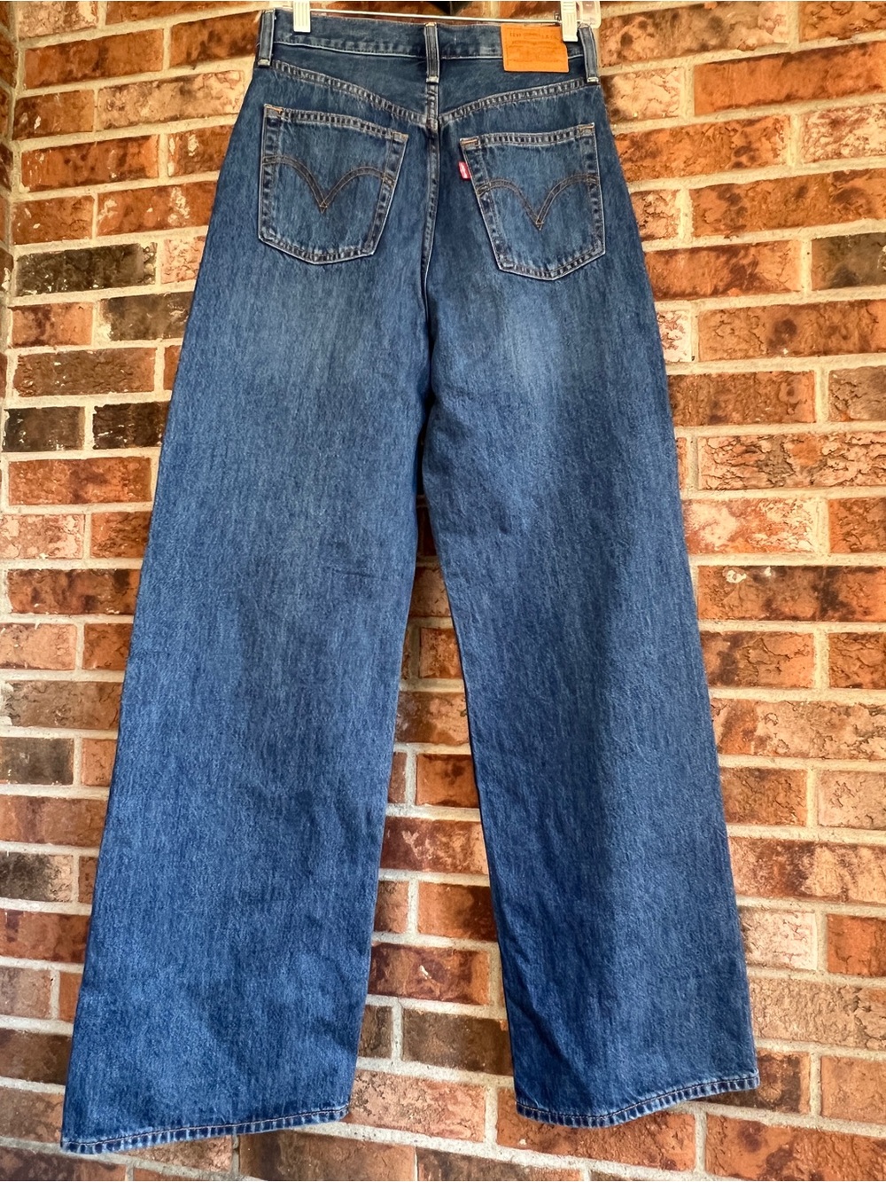 Levi's Premium RIBCAGE STRAIGHT FULL LENGTH  W28 L32 JEANS EUC  100% cotton